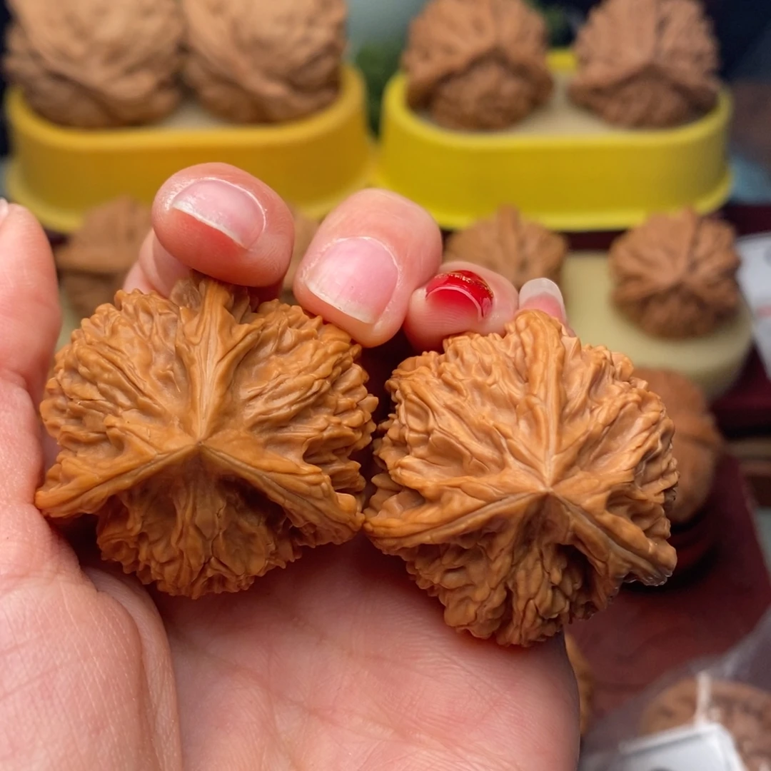 听***风桃核把件玉龙奔38……