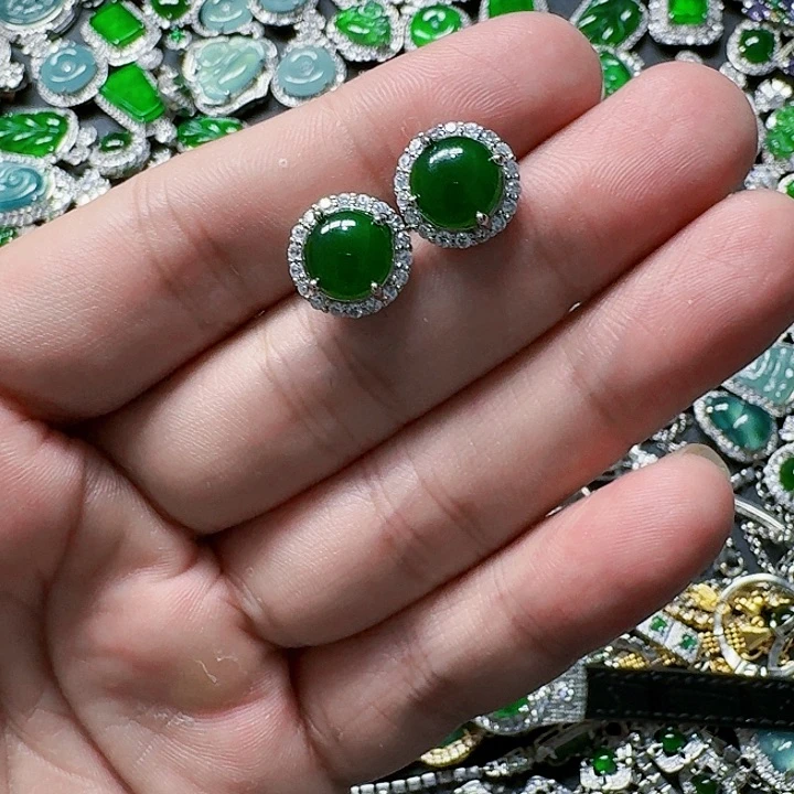 翡翠颈饰未镶嵌天然A货翡翠放漏