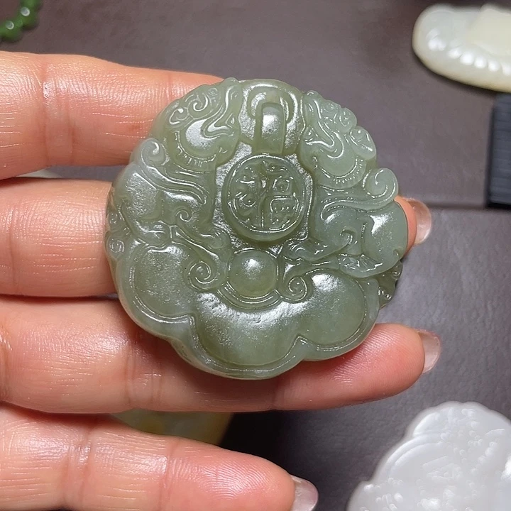 和田玉（糖玉）未镶嵌颈饰