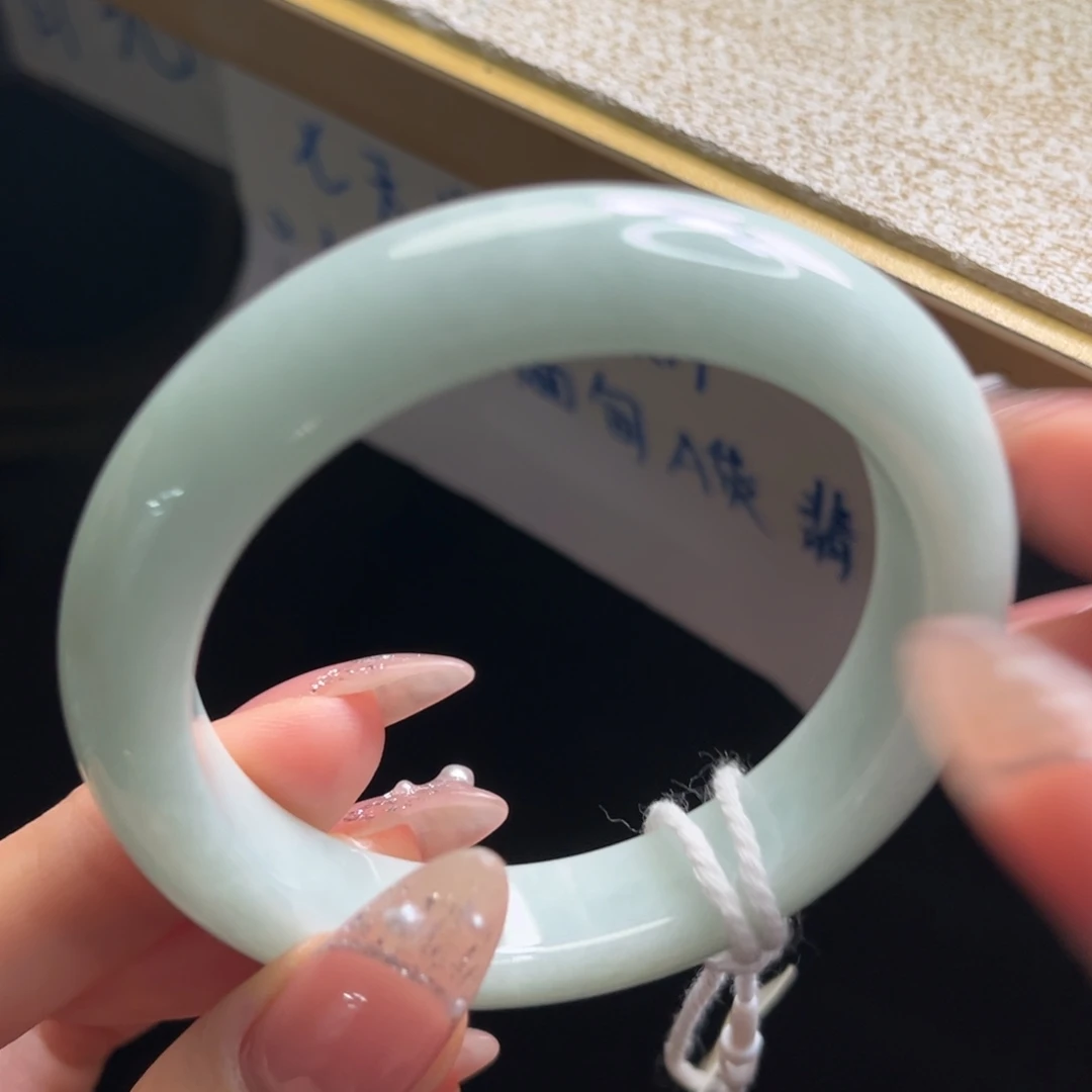 翡翠未镶嵌手镯手镯