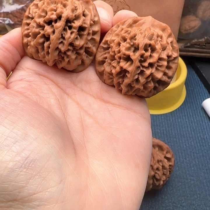 欧***哥把件文玩核桃秦闷37