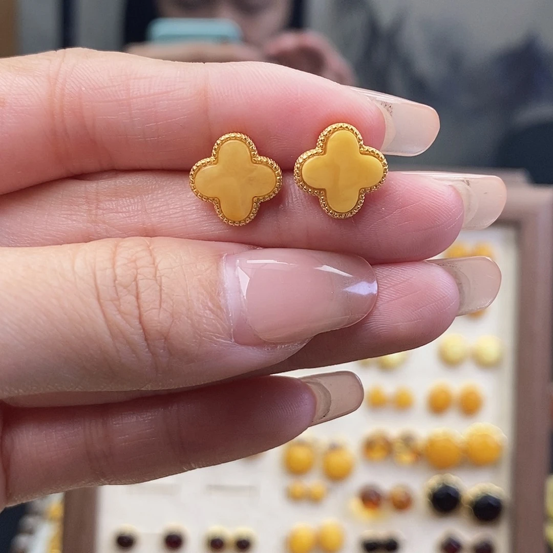 裸石琥珀未镶嵌成品