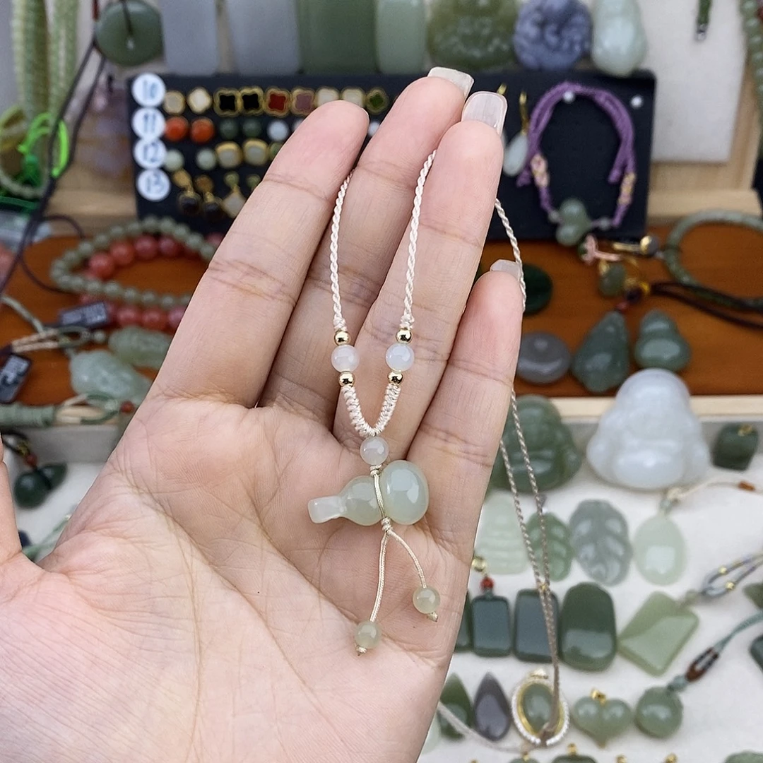 和田玉未镶嵌吊坠(不含链)