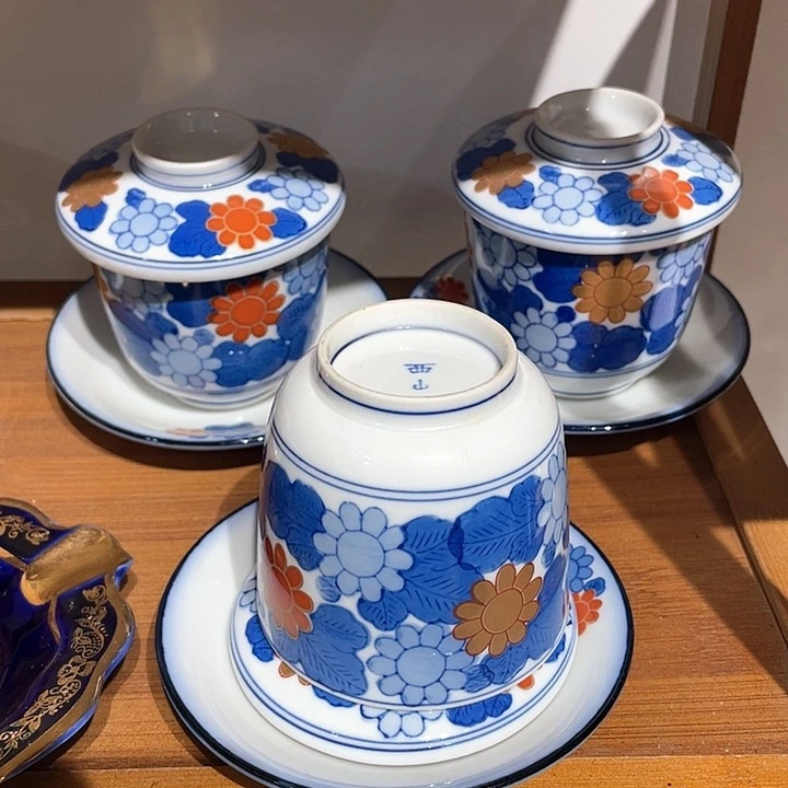 紫砂127西山款满绘青花赤绘金彩三百盖杯三套