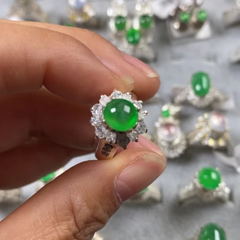 定制翡翠未镶嵌翡翠