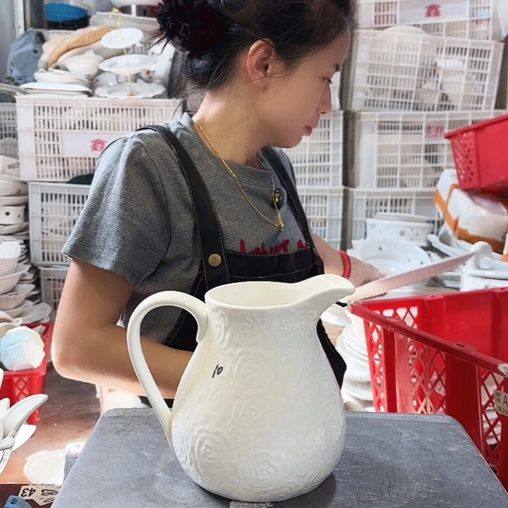 盘微瑕产品介意勿拍…………玫瑰奶乎一个