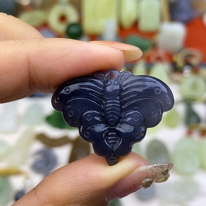 和田玉未镶嵌颈饰福利