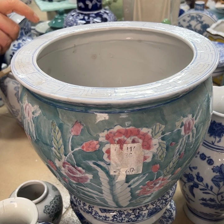 瓷片微瑕。。。。。。。。。。。。。。