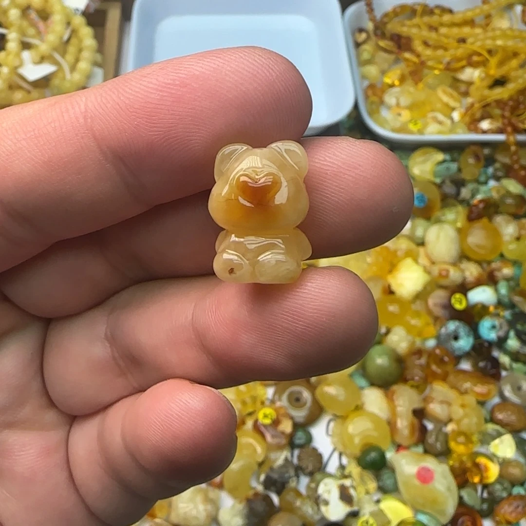 琥珀未镶嵌裸石1.5克