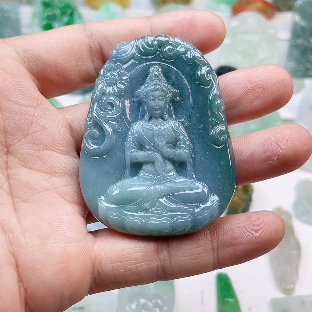 翡翠颈饰未镶嵌观音