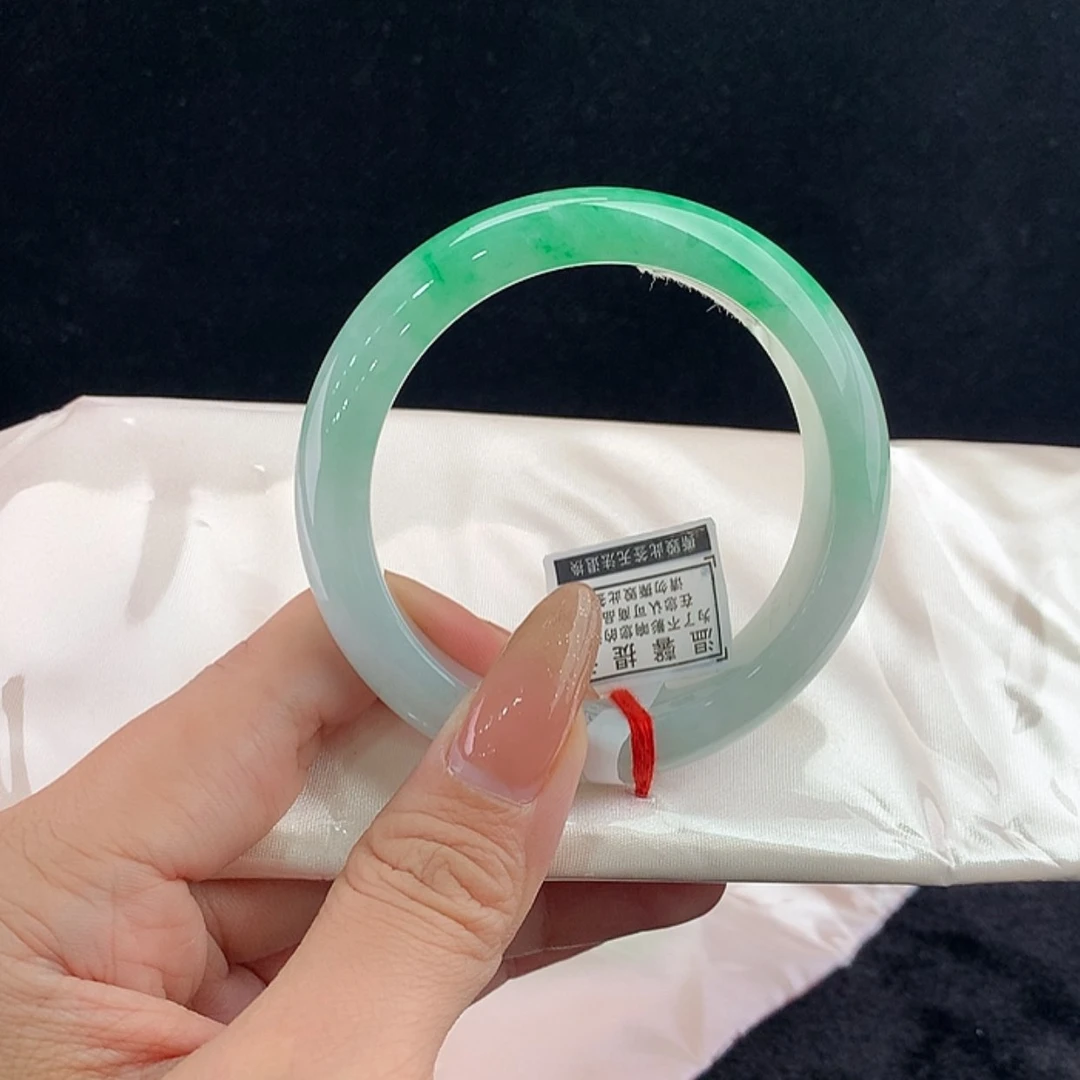 【闪购商品】未镶嵌手镯翡翠正55.6