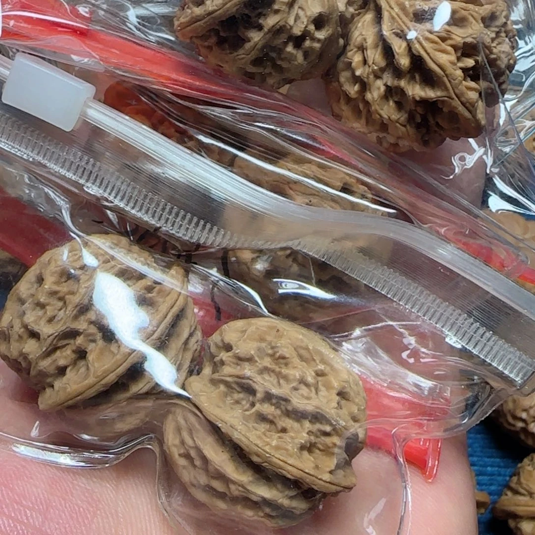 小***三吊坠文玩核桃全苹果27-28，3对另加有眼的一✅