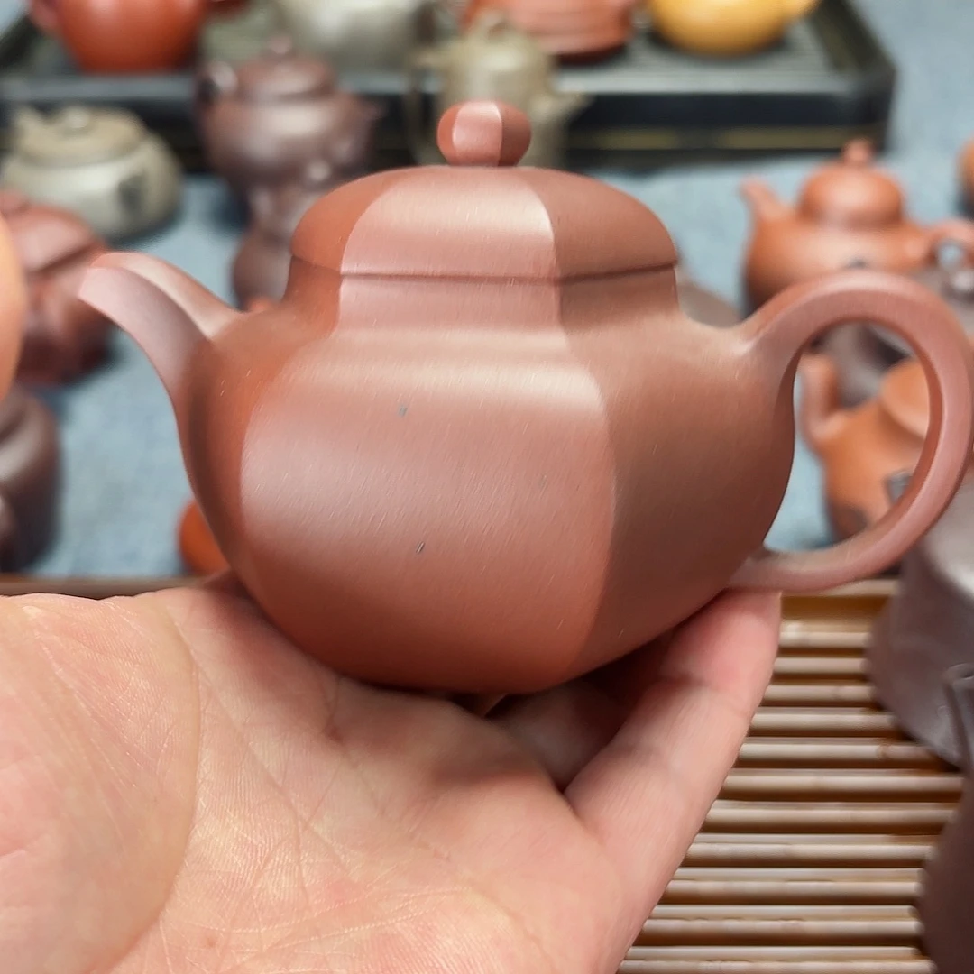 紫砂茶壶?**冯全手工六方莲子