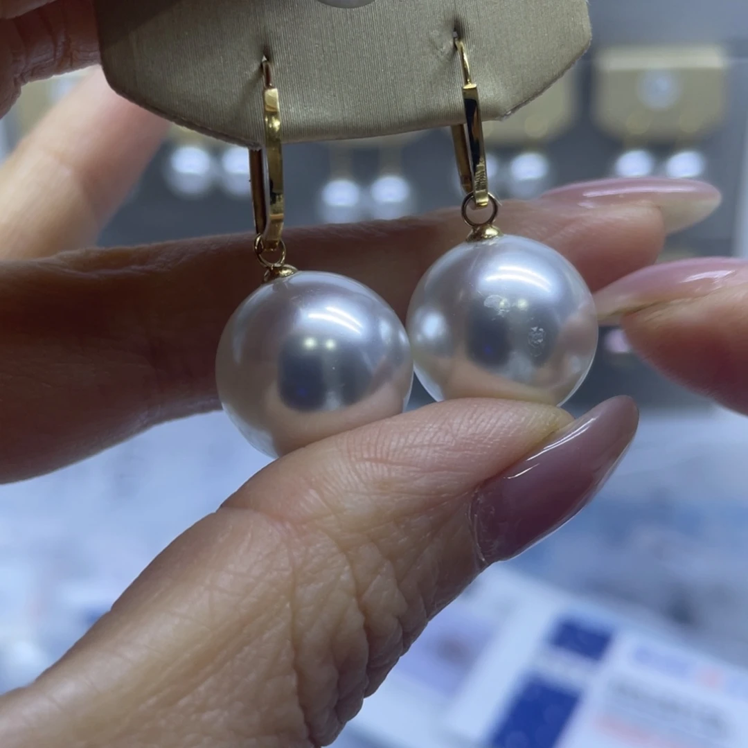 淡水珍珠18K金镶嵌耳饰