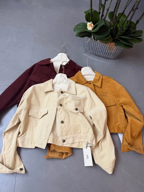 休闲口袋防脏风衣短外套纽扣纯色短款翻领宽松韩版