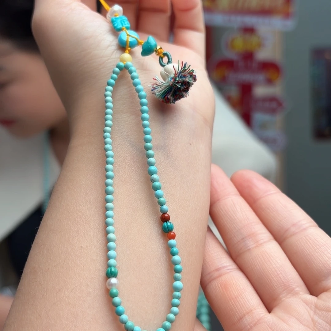 绿松石未镶嵌颈饰