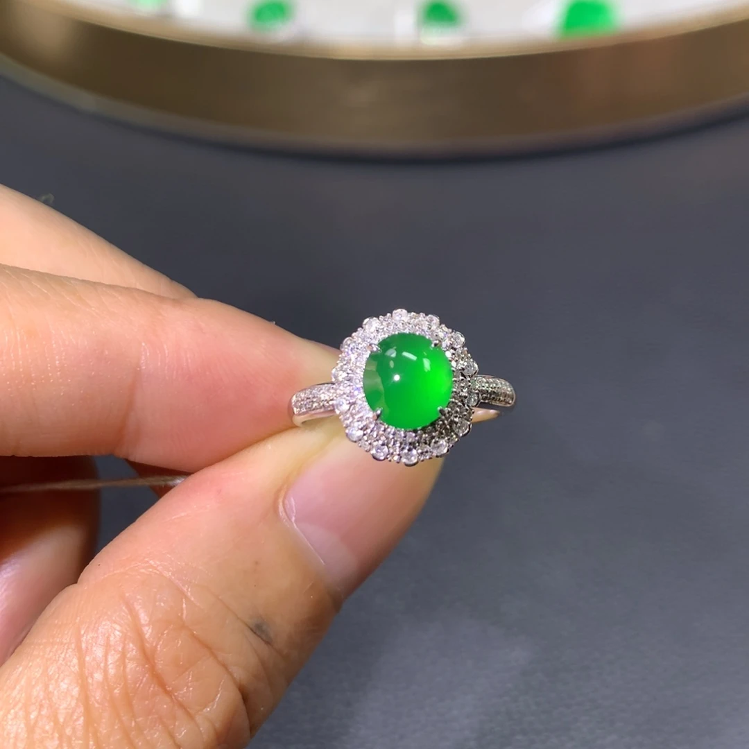 翡翠戒指18K金镶嵌翡翠