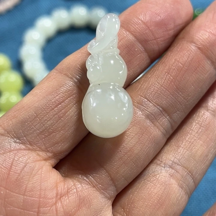 和田玉未镶嵌吊坠(不含链)