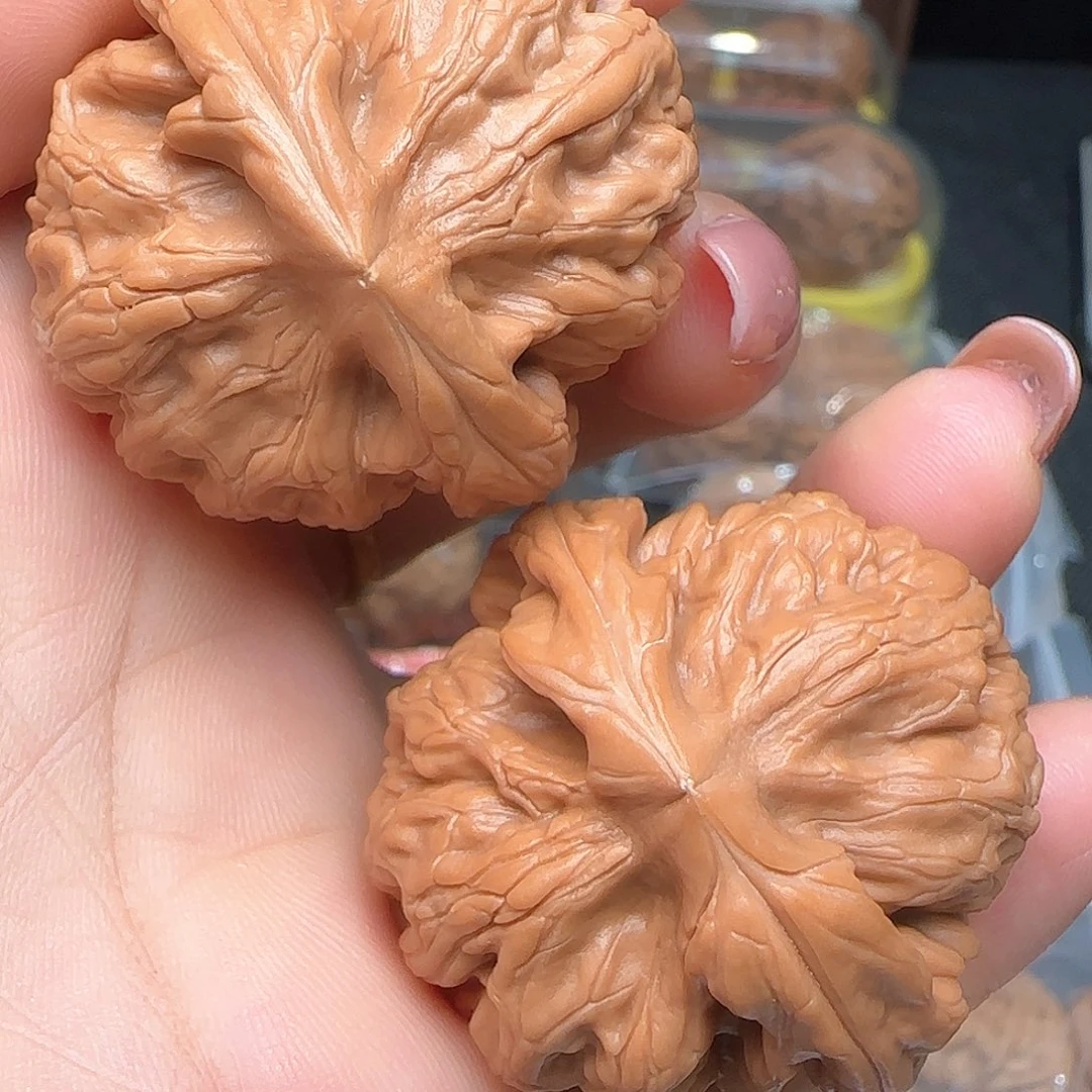 文玩核桃吊坠41红锦鲤