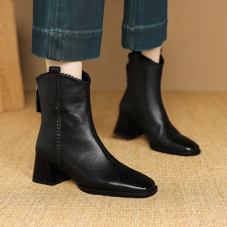 头层羊皮5cm～复古中跟短靴显瘦气质百搭马丁靴新款粗跟时装靴短筒