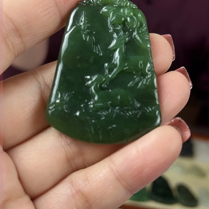 颈饰未镶嵌和田玉（碧玉）