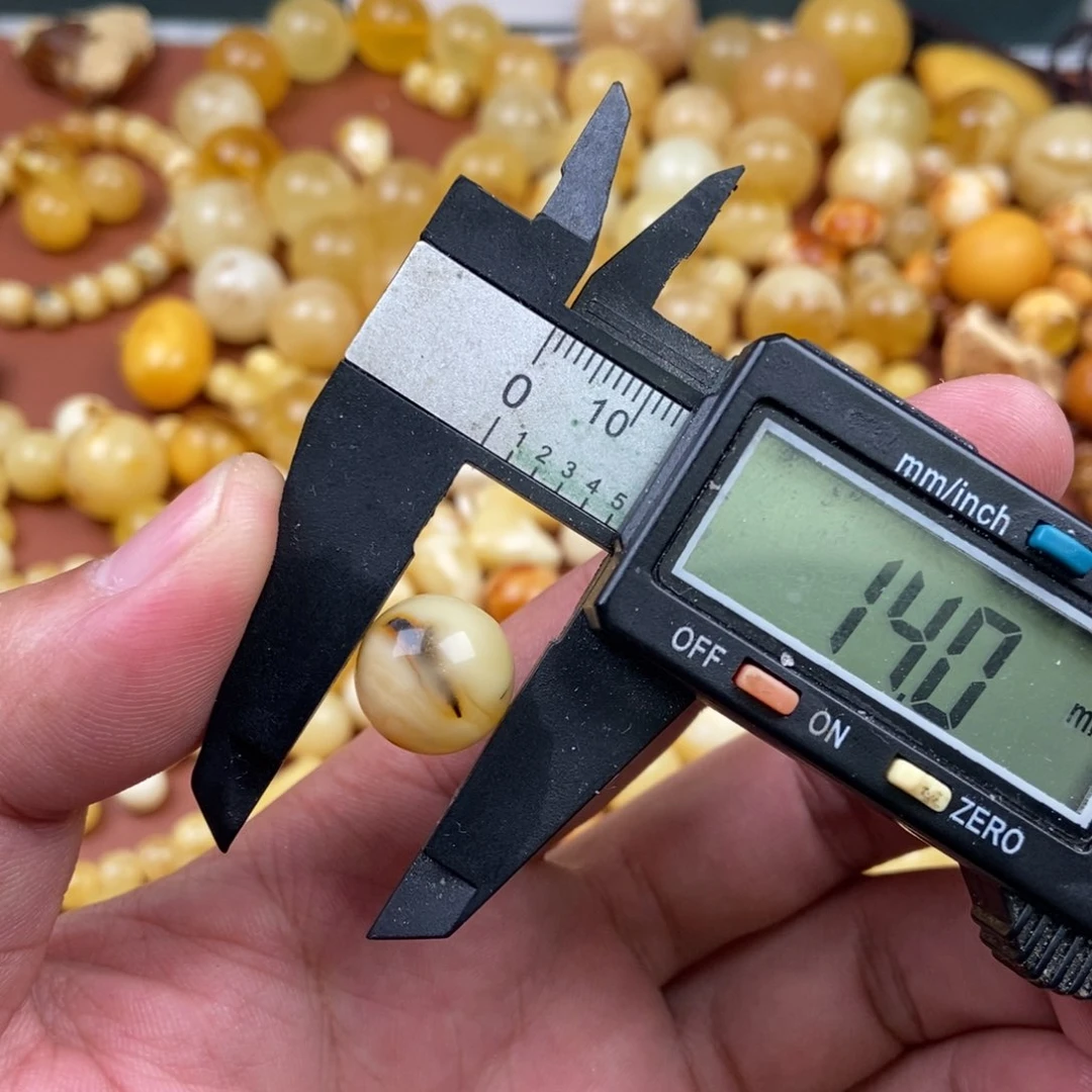 未镶嵌蜜蜡裸石蜜蜡83