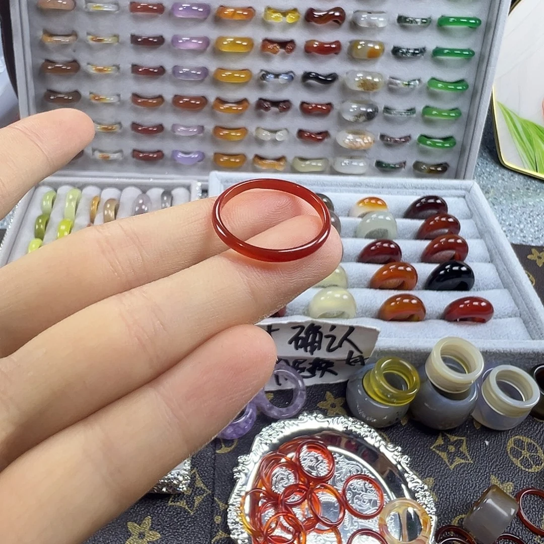 玛瑙/玉髓未镶嵌戒圈不退换19.4港21