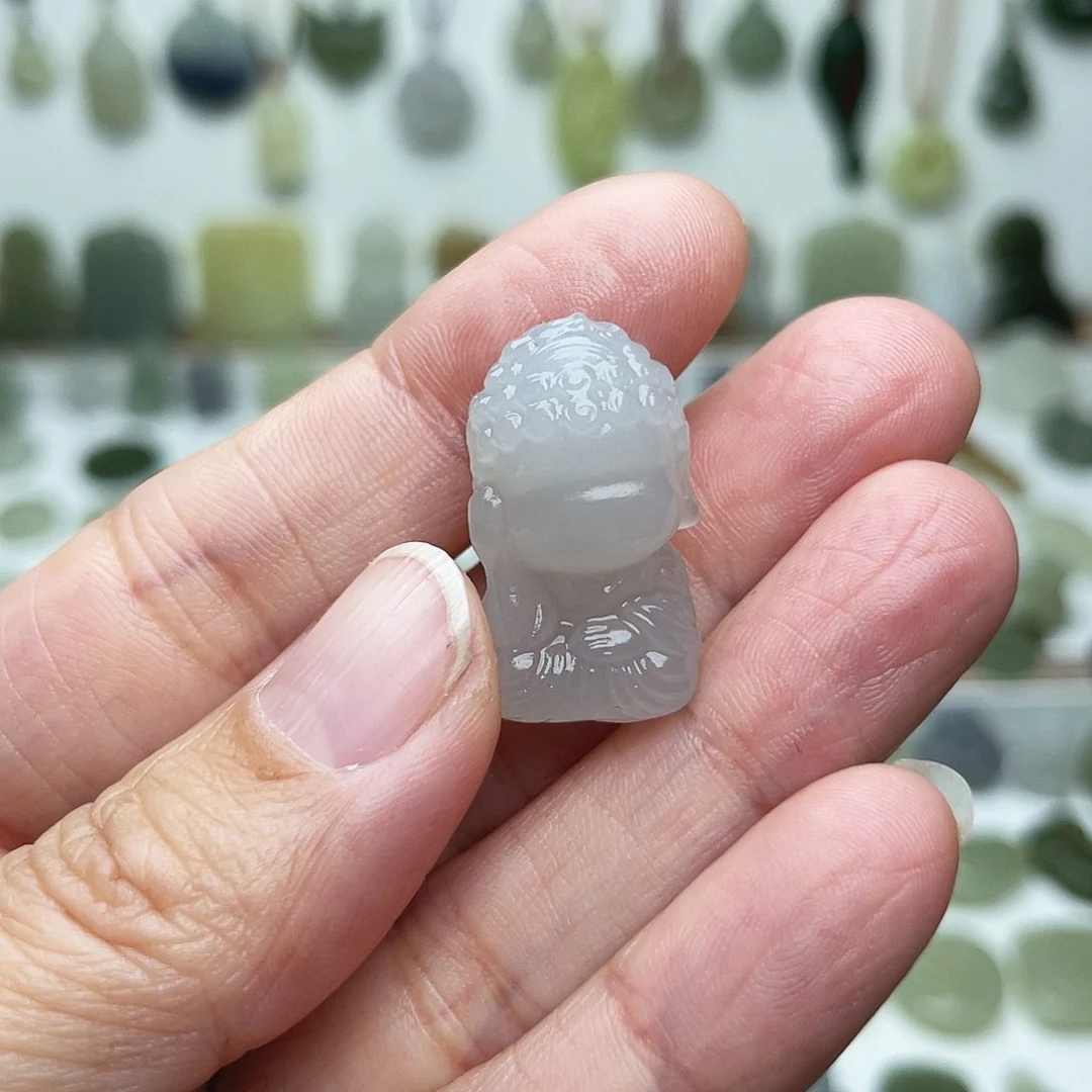 颈饰未镶嵌和田玉拿**铁