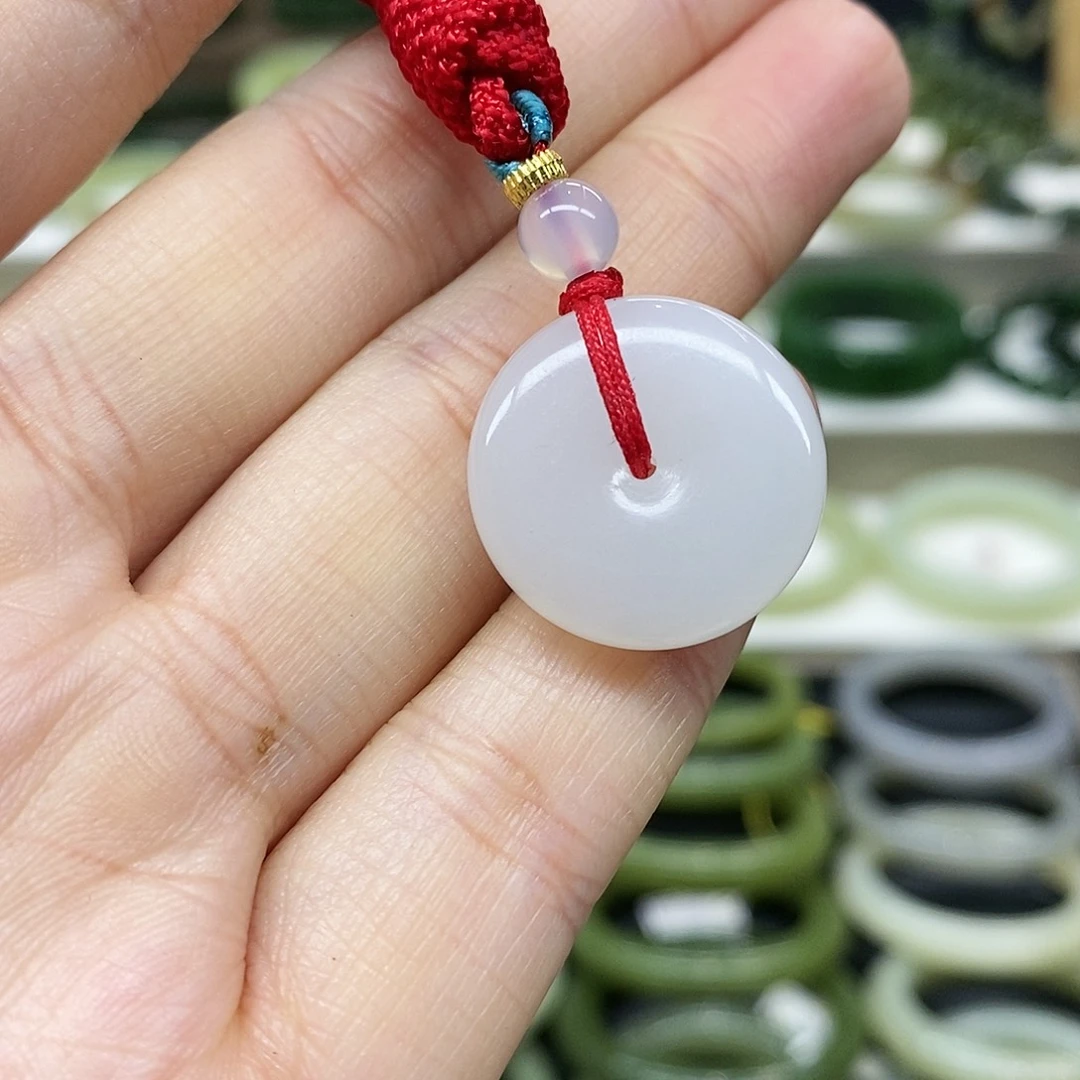 【闪购商品】颈饰未镶嵌和田玉
