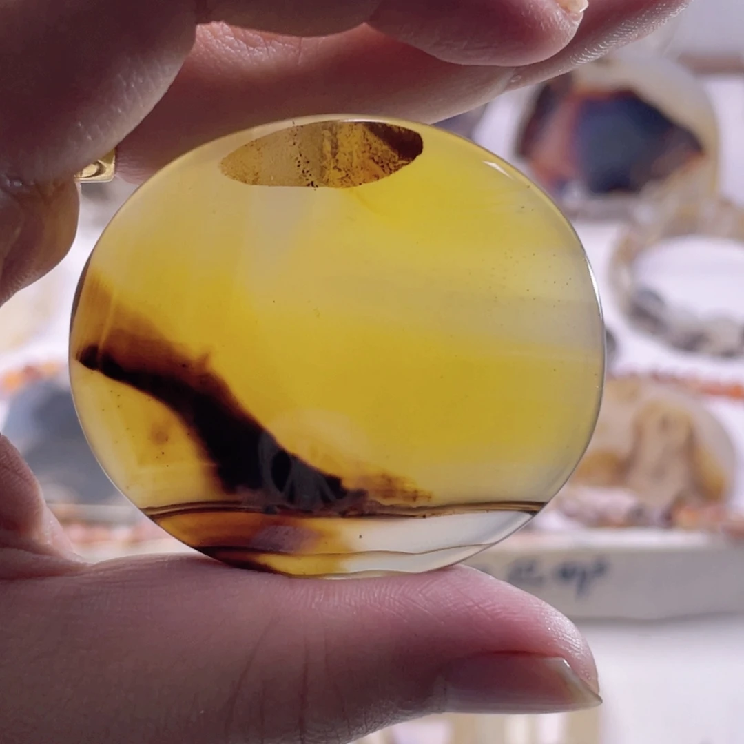 玛瑙/玉髓未镶嵌珠宝奇石