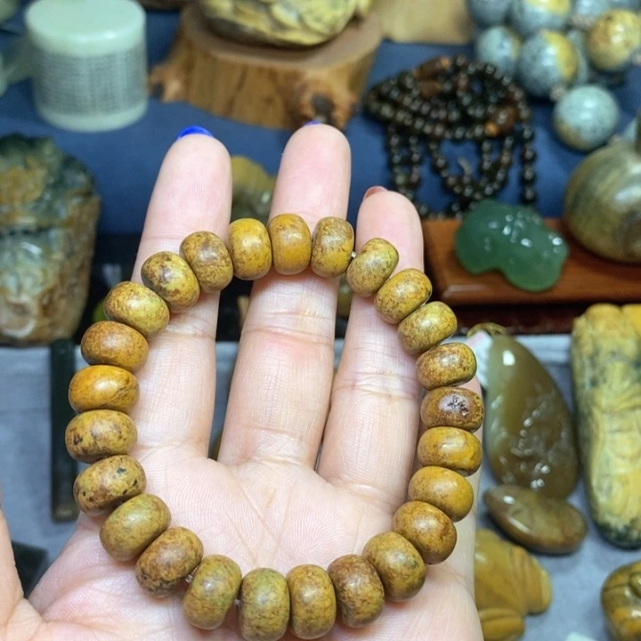 岫岩河磨玉（透闪石质玉）串未镶嵌