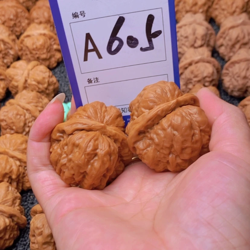 【闪购商品】桃核吊坠黑*✨这首歌曲我都