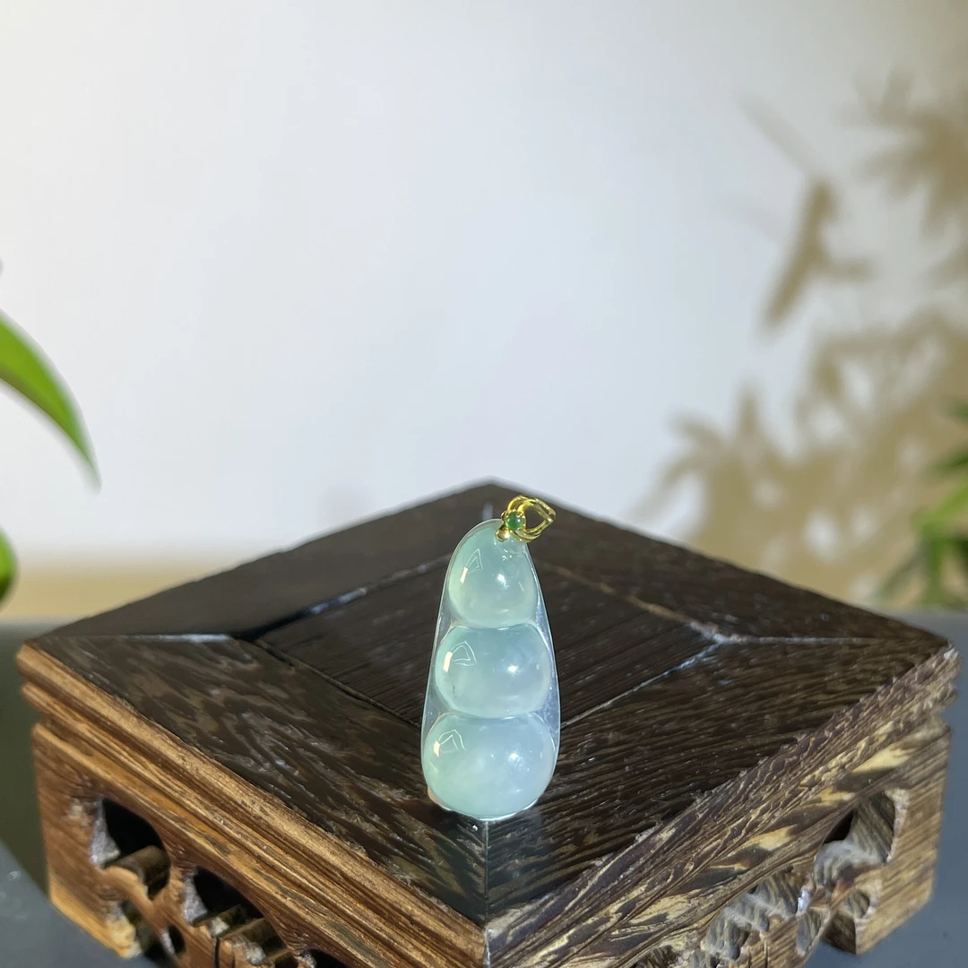 JCA23-26  天然缅甸A货翡翠 18K金福豆