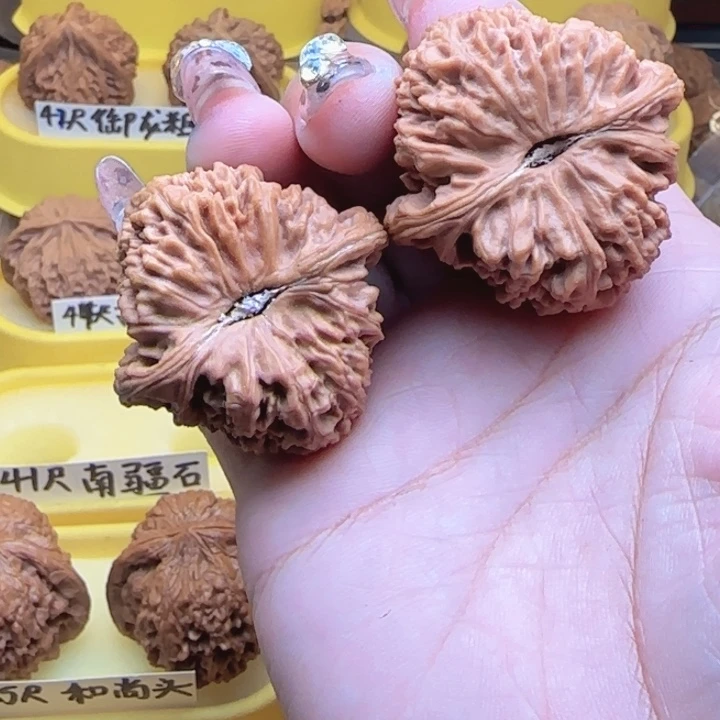 霁***川吊坠桃核汪汪核桃南僵尸