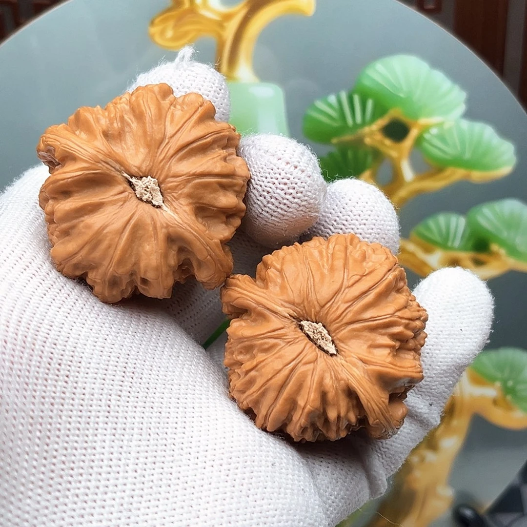 M***.文玩核桃吊坠白狮子