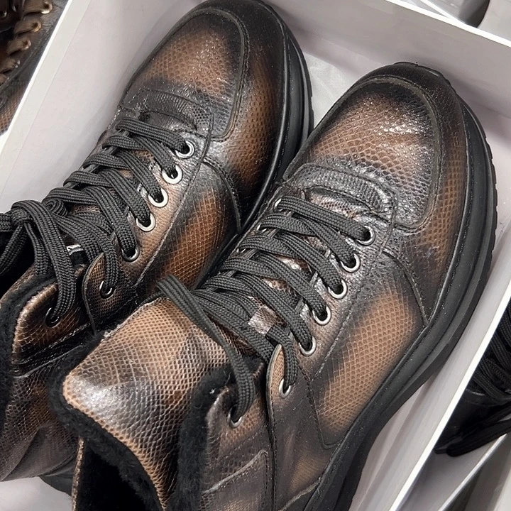吾***风磨砂皮（牛皮）蜥蜴棕靴41码