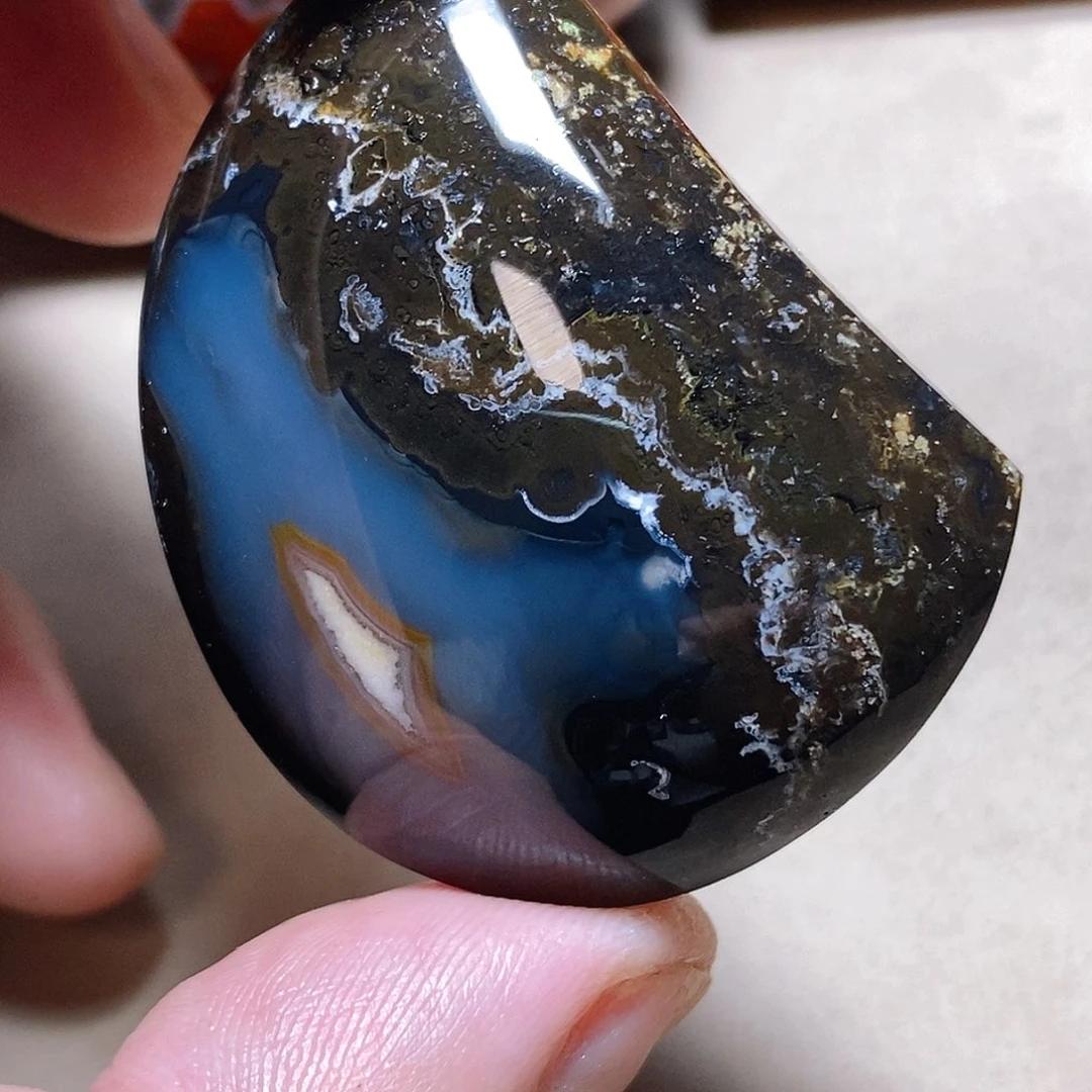 未镶嵌颈饰玛瑙/玉髓7**3