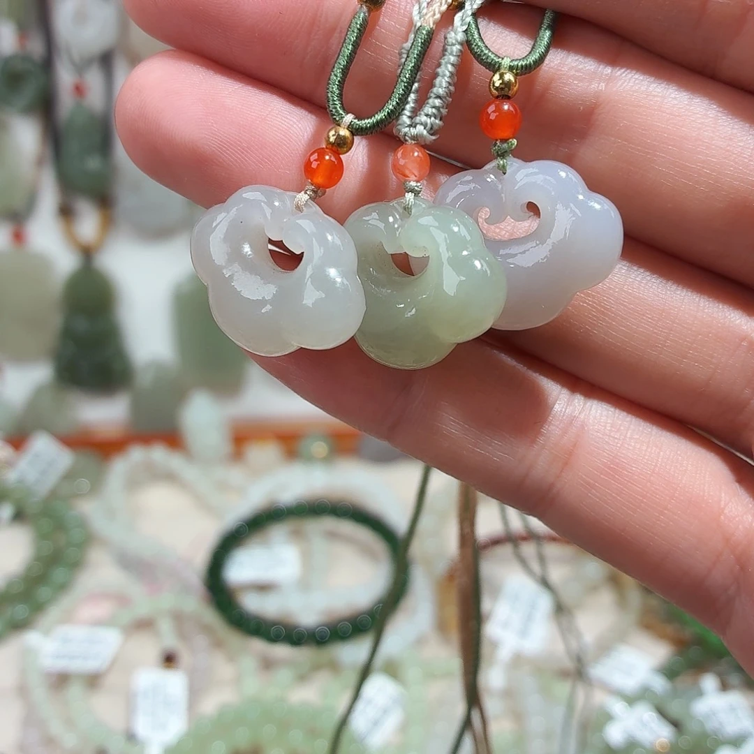 和田玉未镶嵌颈饰小如意锁挂件多样性发货拍一发一