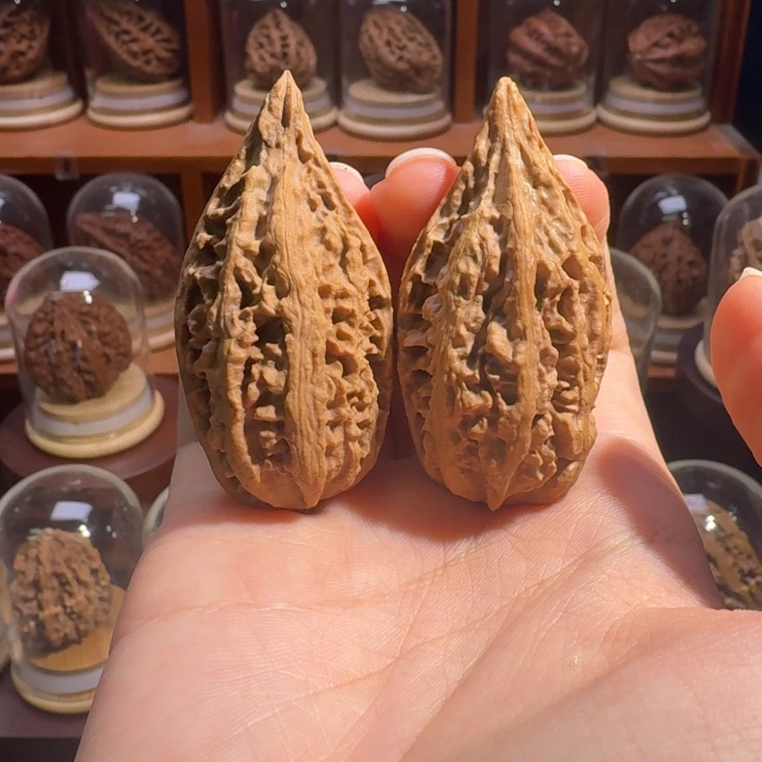 文玩核桃把件凤冠霸王枪