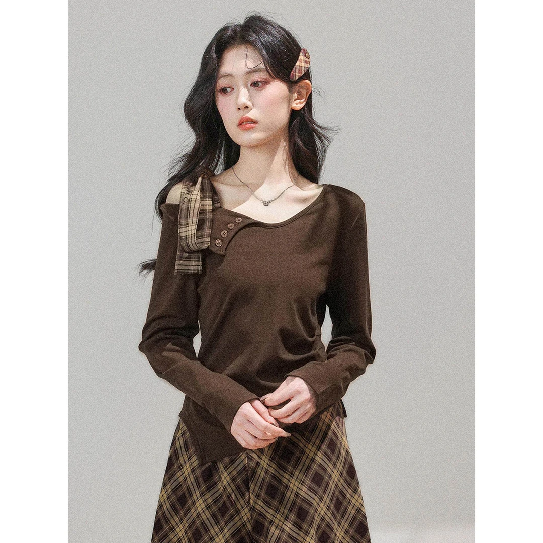 美拉德咖色露肩短款上衣女早秋内搭打底衫miu系绝美巨好看长袖T恤