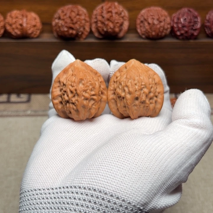 文玩核桃把件七步沟