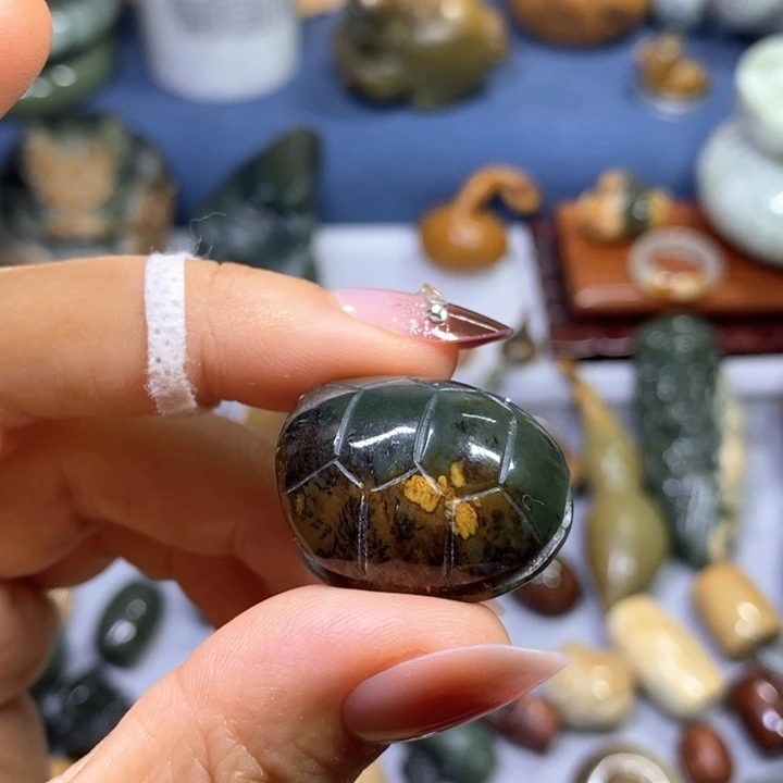 岫岩河磨玉（透闪石质玉）未镶嵌挂件
