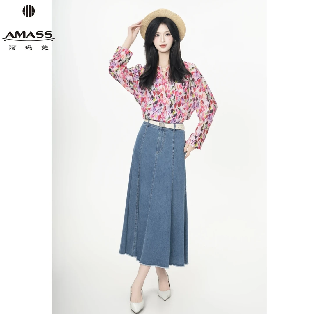 阿玛施AMASS新款休闲松弛感浪漫色彩印花V领小翻领长袖衬衫530074