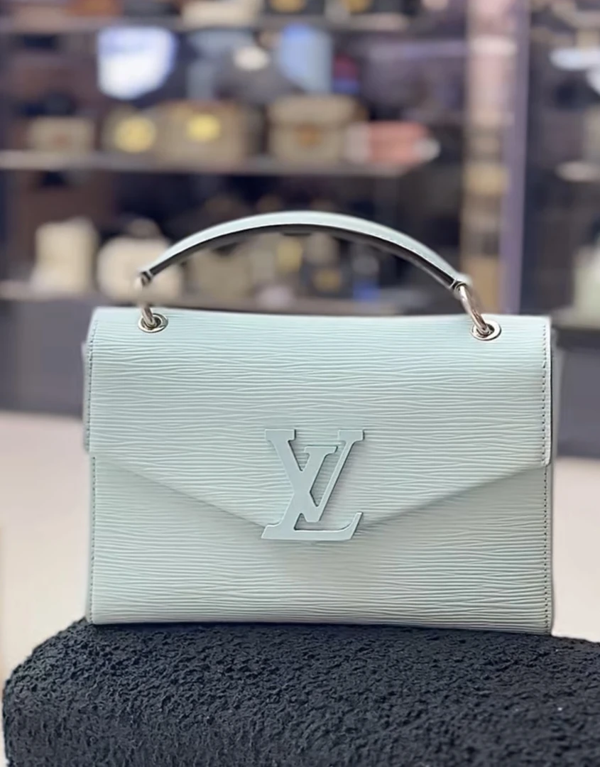 99新 LouisVuitton/路易威登 LV pochette grenelle薄荷绿 /甄选