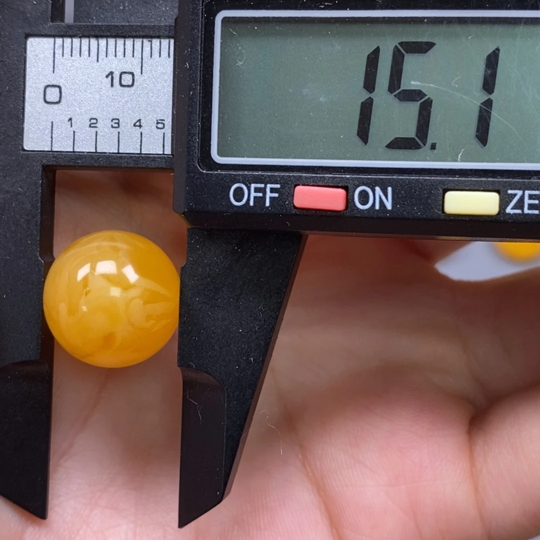 未镶嵌琥珀裸石纯天然