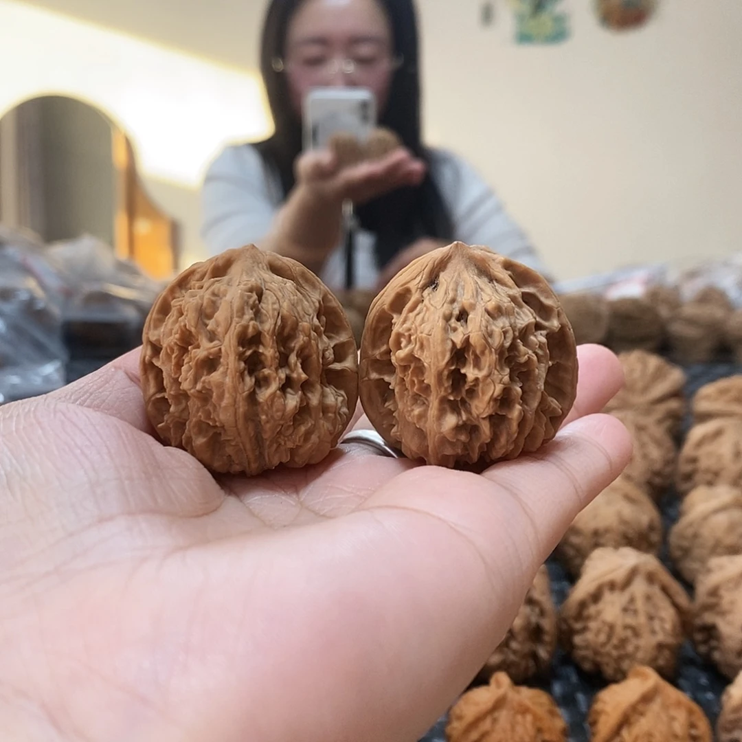 吊坠桃核梨木台36