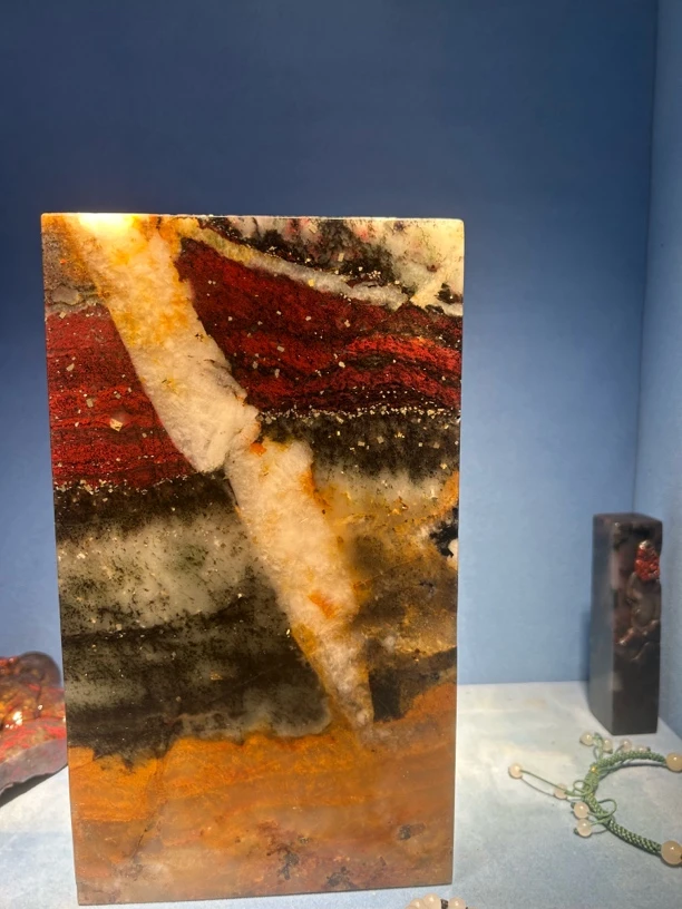 桂林鸡血玉罗家塘摆件