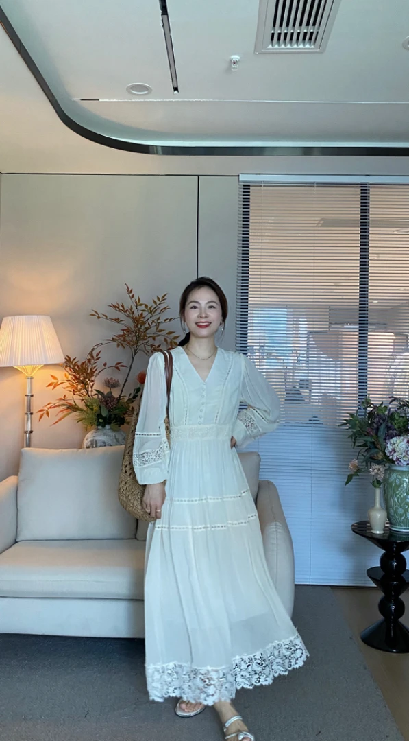 【DAIRIZHOU 年中福利】 V领优雅地蕾丝连衣裙法式温柔