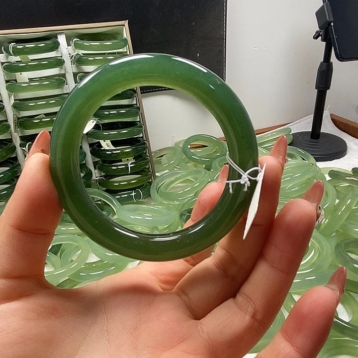 梦***馨蛇纹石玉未镶嵌手镯