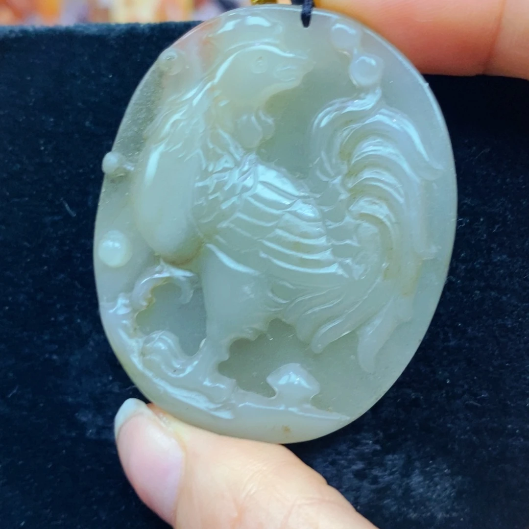 未镶嵌石英质玉（黄龙玉）颈饰